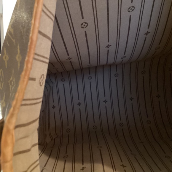 Handbag - Picture 8 of 12